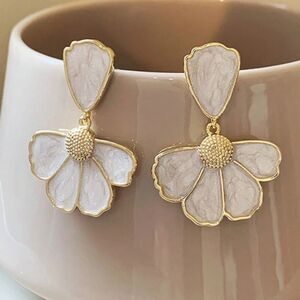 3for$20 Andkiss 1 Pair Floral Design Fresh Earrings